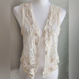 CREAM LACE CROCHET VEST